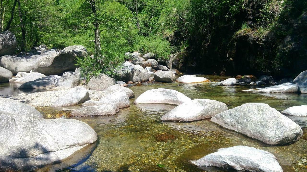 Gites La Boletiere Saint-Étienne-du-Valdonnez Εξωτερικό φωτογραφία